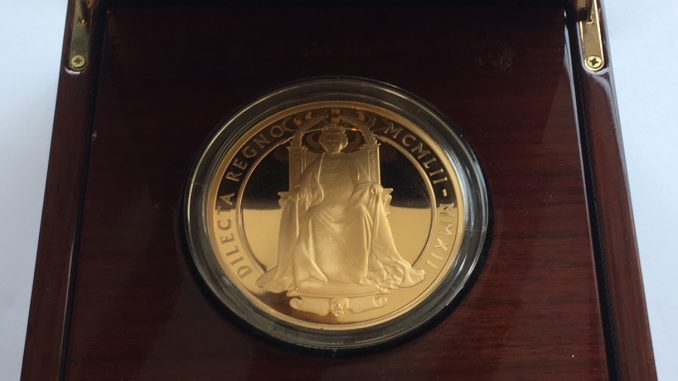 2012 Gold Ten Pounds Diamond Jubilee 5oz Case 2012 Gold Ten Pounds Diamond Jubilee 5oz Case